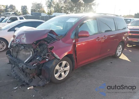 2016 Toyota Sienna Le from USA, damaged, VIN 5TDKK3DC3GS750461